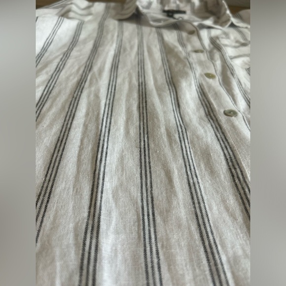 ADRIANNA PAPELL Button Up LINEN SHIRT LONG SLEEVES IN WHITE and GREY stripes - Picture 9 of 11